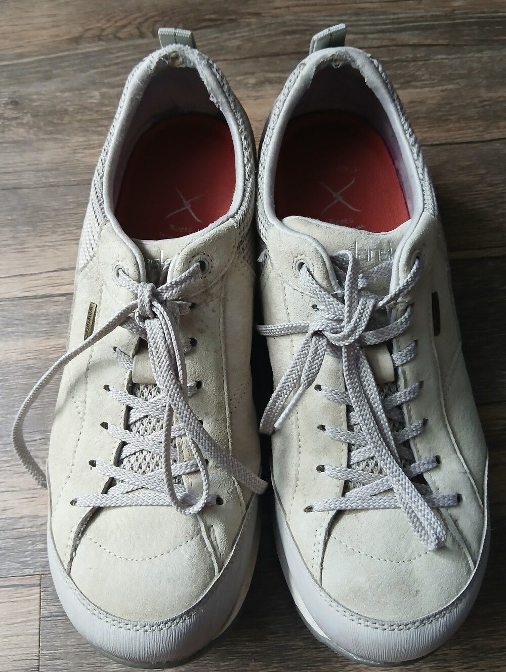 Dansko Women's Casual Suede Sneakers in Light Beige. Size 41 (10.5/11)